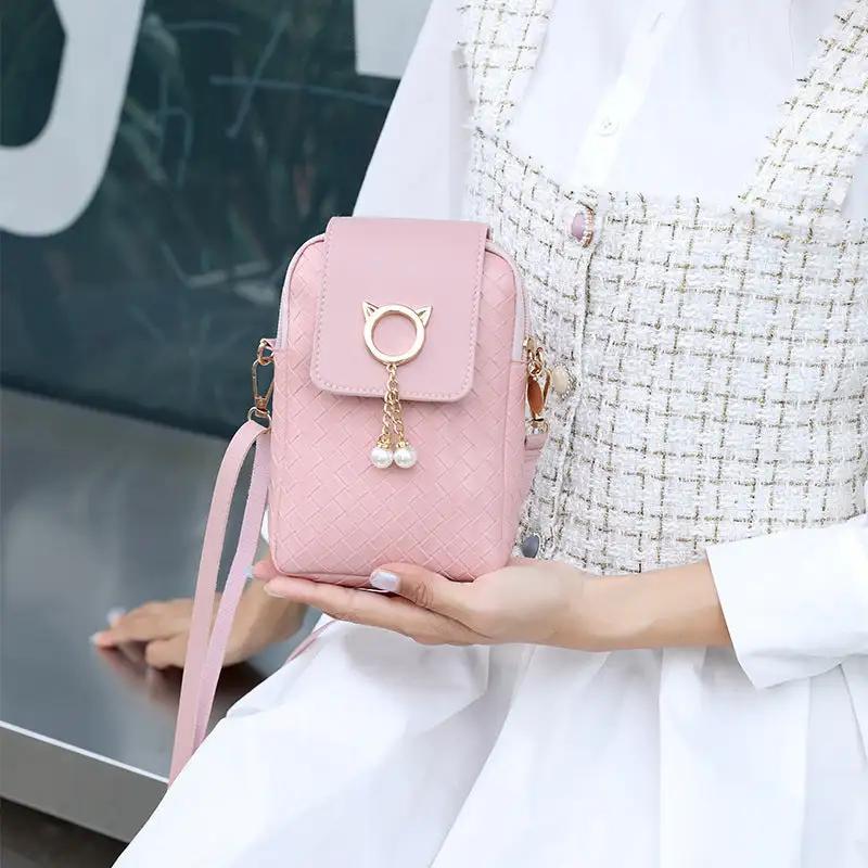 WILKYs0Mobile Phone Bags Women Woven Pearl Tassel Cover Type Crossbody Should
 Product information:
 


 Opening method: zipper
 
 Internal structure of the small bag: bill holder
 
 Bag shapes: square vertical section
 
 Applicable gender: f