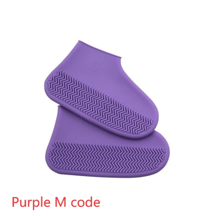 Purple silicone slip-resistant rain boots for men and women, easy to carry.