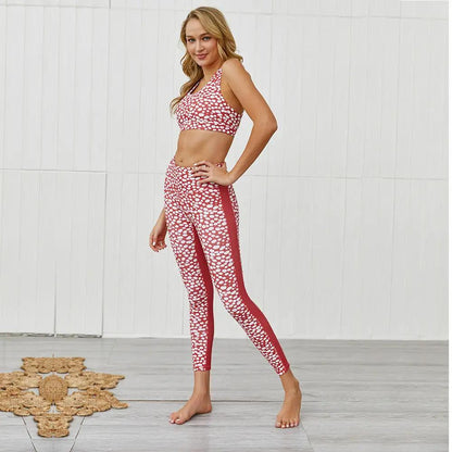 WILKYs0Yoga sports fitness suit
 Applicable sports: fitness
 
 Applicable gender: female
 
 Fabric name: cotton blended
 
 Fabric composition: polyester nylon
 
 Fabric composition content :80% ny