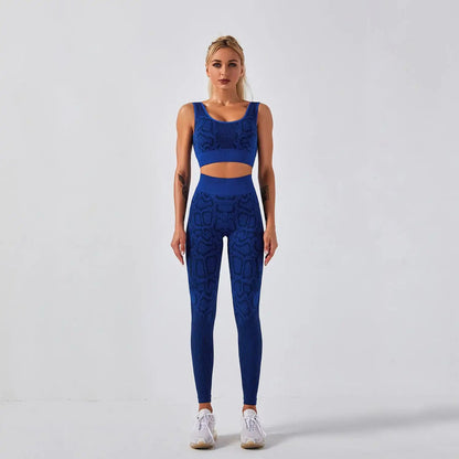 Women's sports yoga fitness suit in blue snake pattern, suitable for winter, spring, and autumn, made of 80% nylon chemical fiber blend.