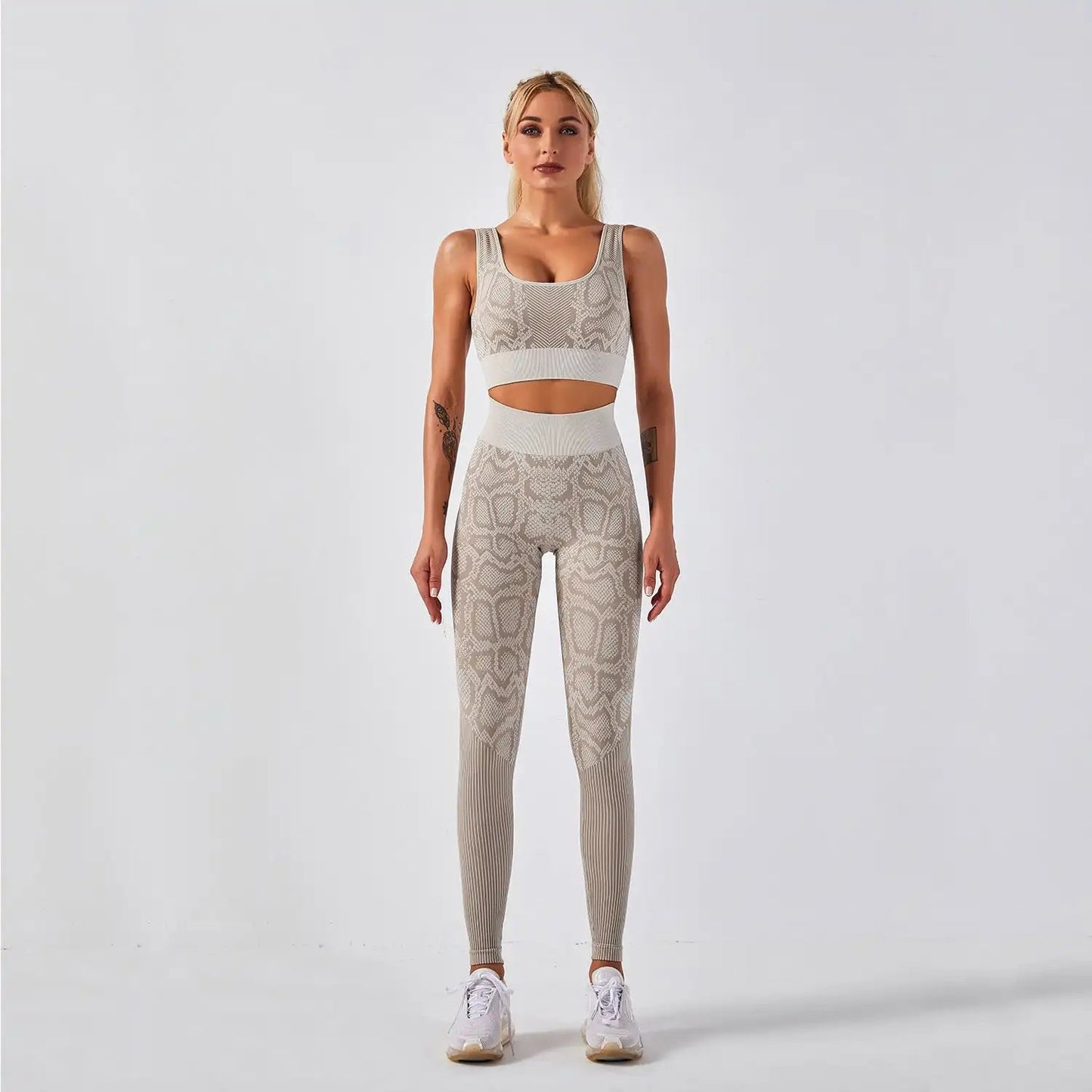 Women's sports yoga fitness suit with snake pattern, ideal for winter, spring, and autumn; made from nylon blend.