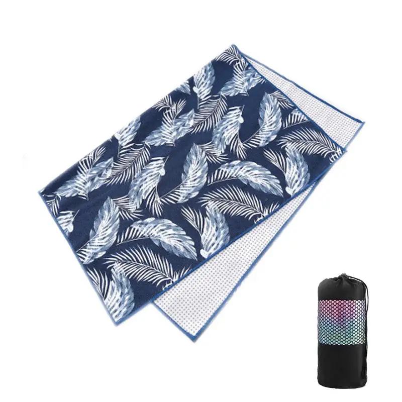 Tie-dye yoga blanket pad towel with feather pattern and net bag.