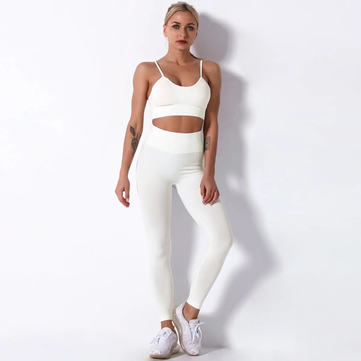 WILKYs0Yoga Pants Fitness Running Yoga Clothes Sports
 Product information:
 


 Fabric name: cotton blended
 
 Fabric composition: nylon/nylon
 
 Fabric composition content: 90 (%)
 
 Lining name: Lycra
 
 Lining comp