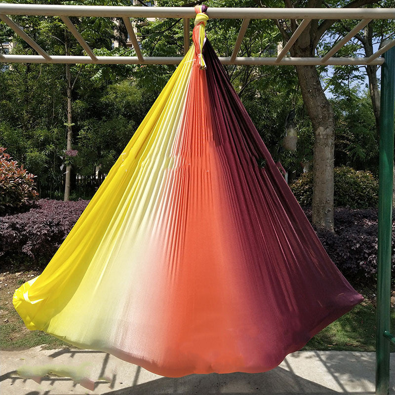 WILKYs0Colored Gradient Anti-Gravity Aerial Yoga Hammock
 


 Product features: 


 1. Comfortable and strong, stylish and beautiful
 
 2. Bright colors, not dirty
 
 
 3. Easy to use and easy to collect
 
 
 4. Range of 