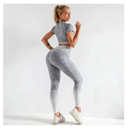 Elastic quick-drying stripe yoga clothes in gray, featuring short sleeves and high-waist leggings.