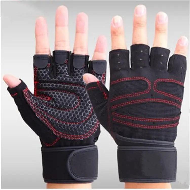 Sports fitness microfiber gloves for mountaineering and cycling.