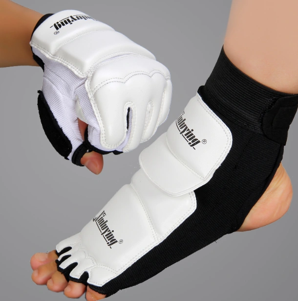 WILKYs0Boxing Gloves
 Foot protection reference
 
 
 S-----suitable for shoes code 3.0--33 yards
 
 
 M----suitable for shoe size 34--35 yards
 
 
 L----suitable for shoe size 36--37 ya