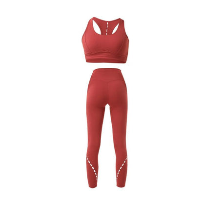 WILKYs0Beauty back fitness yoga set
 
 Main fabric composition: nylon  
 
 


 
 
  size
 S 
 M 
 L 
  XL
 
 
  bust
  31
  33
  35
  37
 
 
  length
  31
  32.5
  34
  35.5
 
 
  hem
  29
  31
  33
 