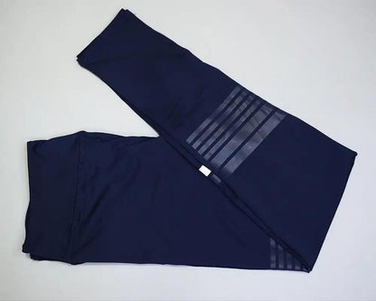 Offset yoga fitness vest trousers made from polyester fiber.