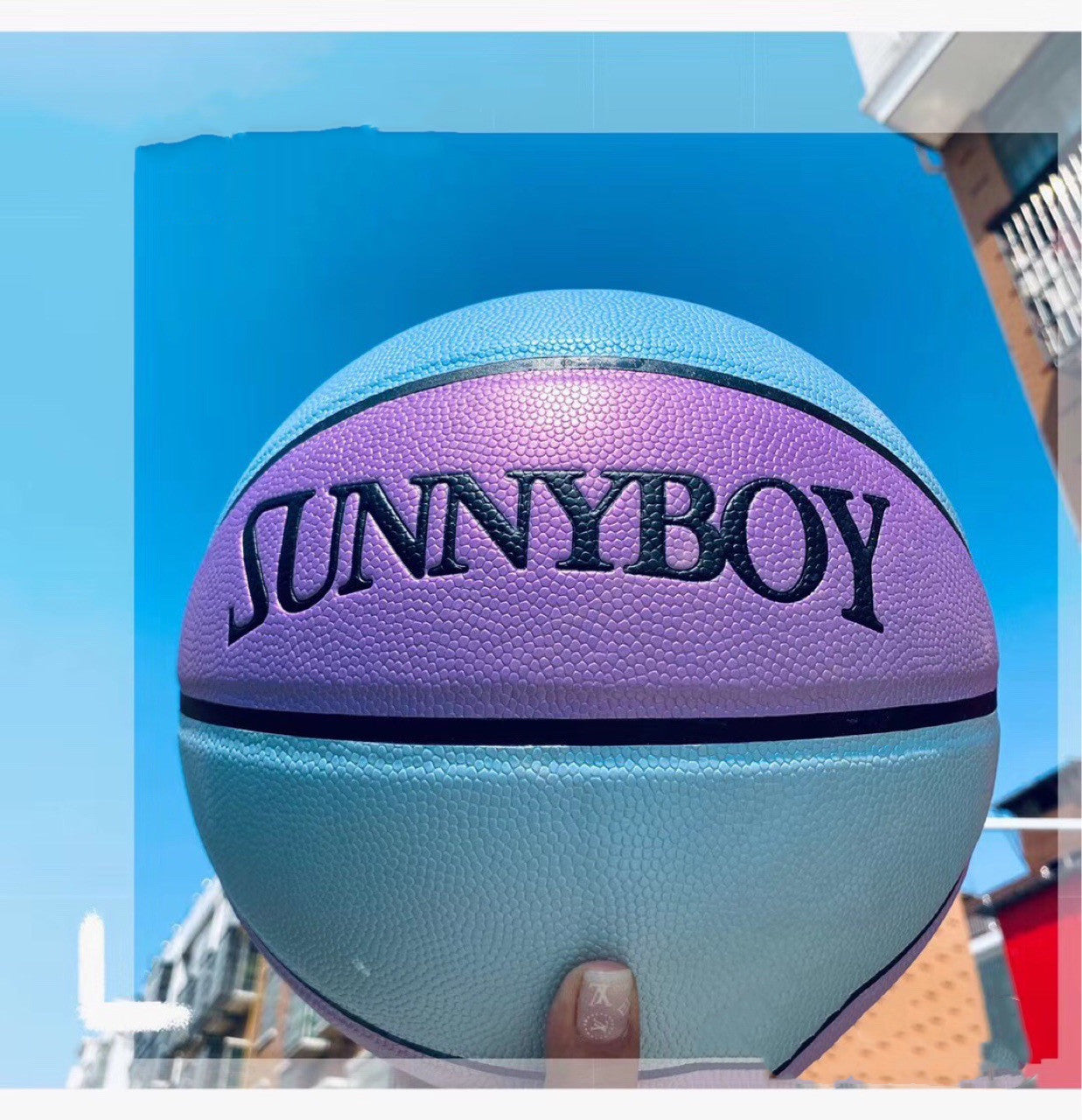 WILKYs0Chameleon smiley basketball
 Material: Rubber
 
 Applicable scenarios: running sports, fitness equipment
 
 Basketball size: No. 7 basketball (standard ball)
 
 
 
 
 
 
 
