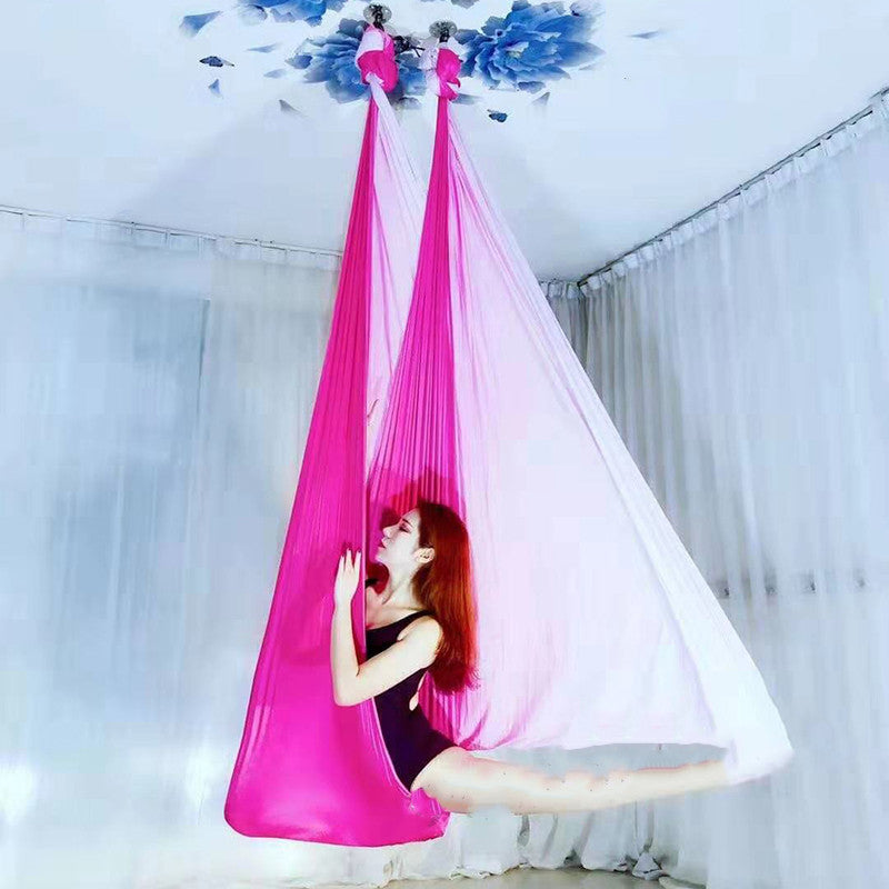 WILKYs0Colored Gradient Anti-Gravity Aerial Yoga Hammock
 


 Product features: 


 1. Comfortable and strong, stylish and beautiful
 
 2. Bright colors, not dirty
 
 
 3. Easy to use and easy to collect
 
 
 4. Range of 