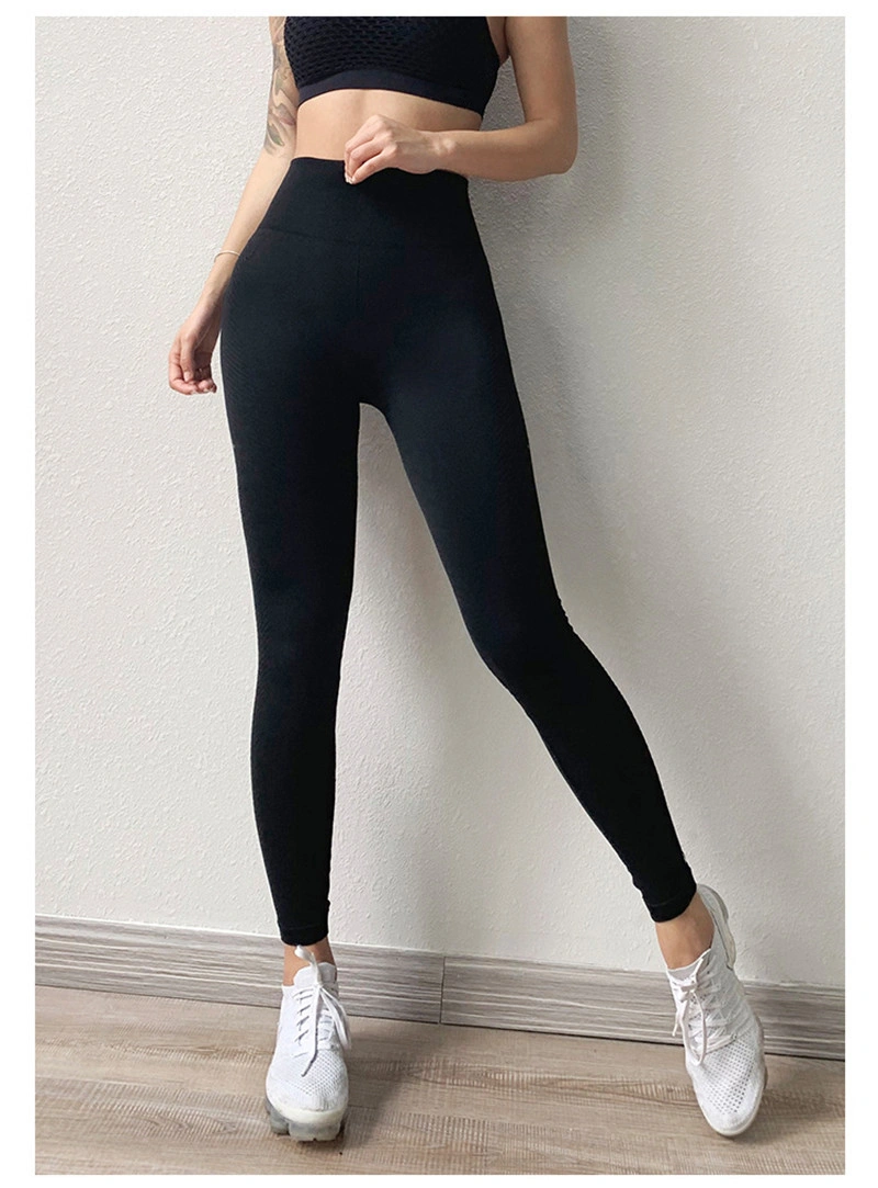 WILKYs0Women's Yoga Fitness Pants
 Fabric name: chemical fiber blended
 
 Fabric composition: nylon / nylon


 
 
 
 SIZE【cm】
 
 
 
 
 waist
 
 Hips
 
 
 Pant length
 
 
 
 S/M
 56
 68
 83
 
 
 L/XL