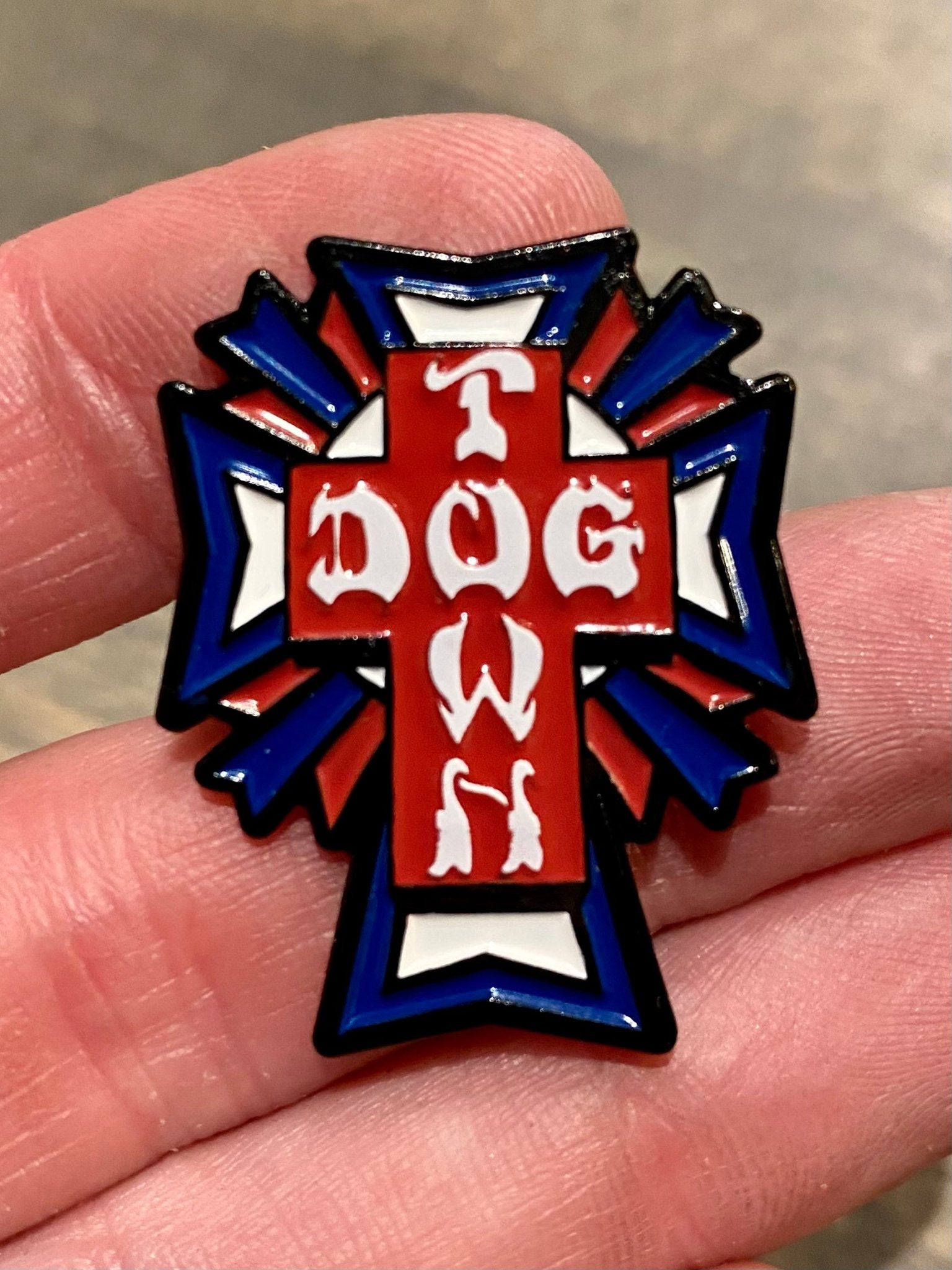 DOGTOWN/Suicidal Pins - WILKYs