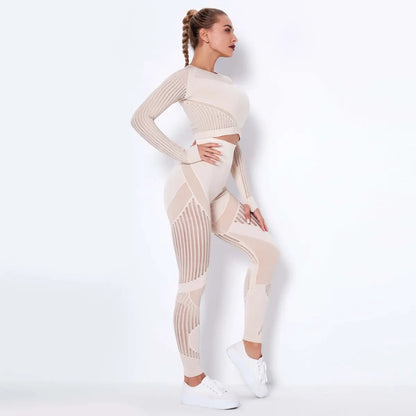 WILKYs0Seamless Knitted Absorbent Yoga Long-Sleeved Suit Yoga Wearsuit
 Product Information:
 
 Product Category: Suit
 
 Function: Breathable
 
 Brand: Ethkafi
 
 Applicable gender: Female
 
 Pattern: Stripe
 
 Error range: 1~2cm
 
 S