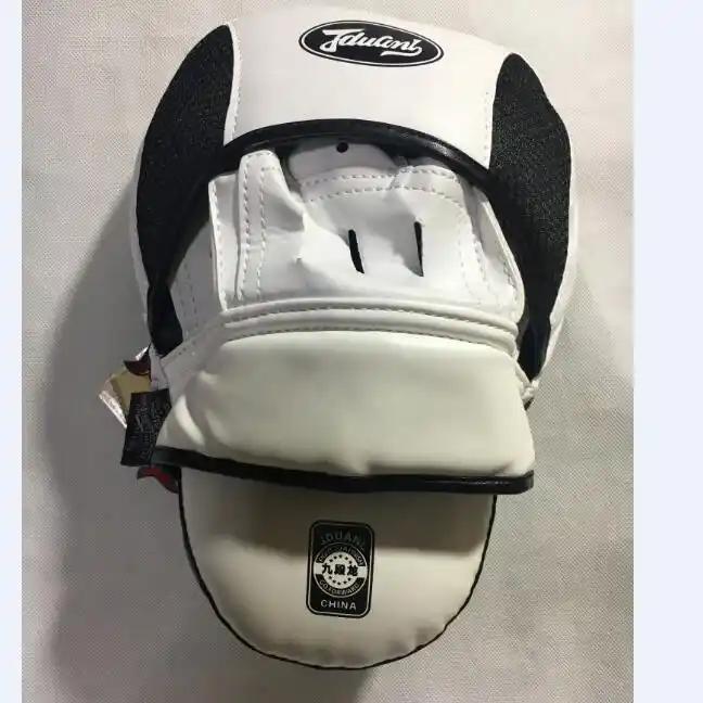 Fighting Taekwondo Hand Target - WILKYs